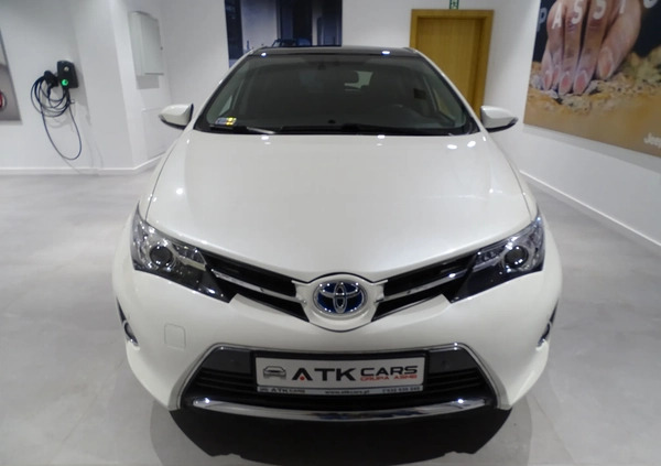 Toyota Auris cena 52900 przebieg: 100000, rok produkcji 2014 z Wałbrzych małe 277